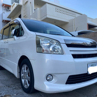 綺麗な車！8人乗り！上級グレード！