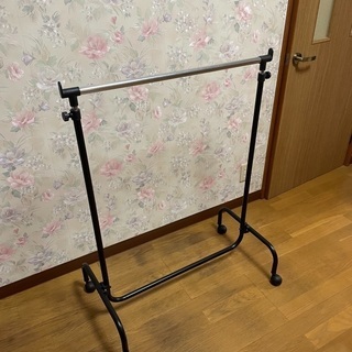 ハンガーラック 譲りますの画像