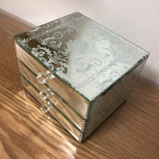 再お値下げ ローラアシュレイ アクセケース 