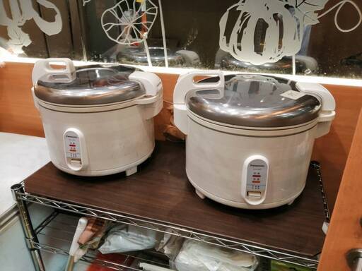 大型電気炊飯器