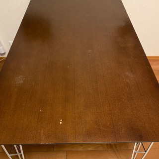 ダイニングテーブルの画像
