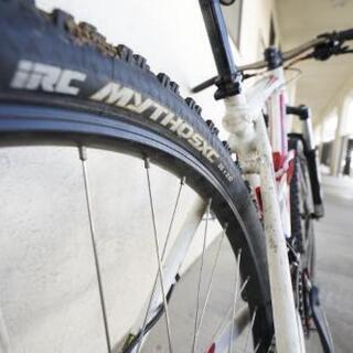 GT avaranch 3.0 赤白の画像