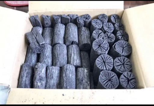 ●茶道用のくぬぎ炭「炉」〈広〉