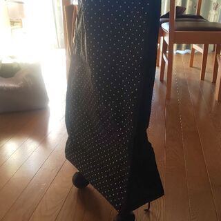【未使用品】ゴロタイヤ付き折り畳みバックの画像