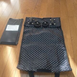 【未使用品】ゴロタイヤ付き折り畳みバックの画像