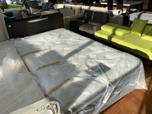 ベッド下収納付!セミダブルベッドです！