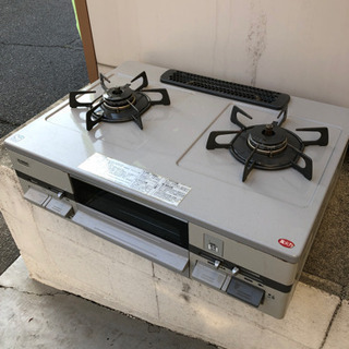 都市ガス用 ハーマン製 グリル付き二口ガステーブルです。