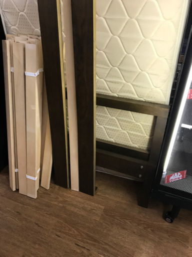 値下げ！引き取り限定！　シングルベット　枠無印　マットレス(無名) 付き　USED