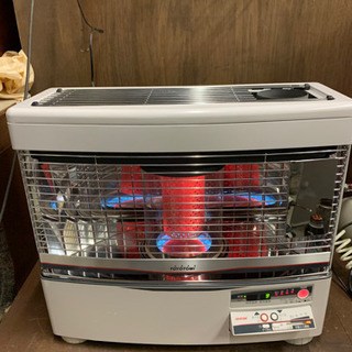 引き取り及び近郊配達限定出品！トヨトミ煙突式石油ストーブ2014年式中古品 引き取り及び近郊配達限定出品！トヨトミ煙突式石油ストーブ2014年式中古品
