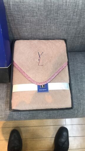 YSL　イブ・サンローラン　こたつ中掛け