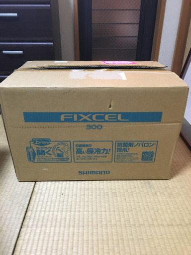 シマノ　クーラー　フィクセル　300 リミテッド　新品 