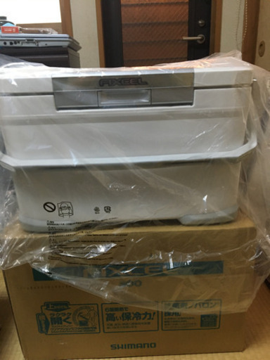 シマノ　クーラー　フィクセル　300 リミテッド　新品 