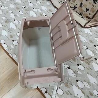 猫　キャリーケースの画像