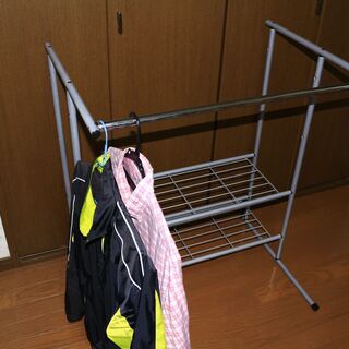 洋服掛けラック（スチール）、あげます
