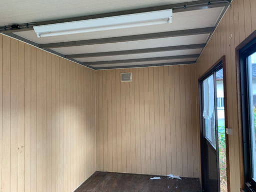 中古　プレハブ小屋