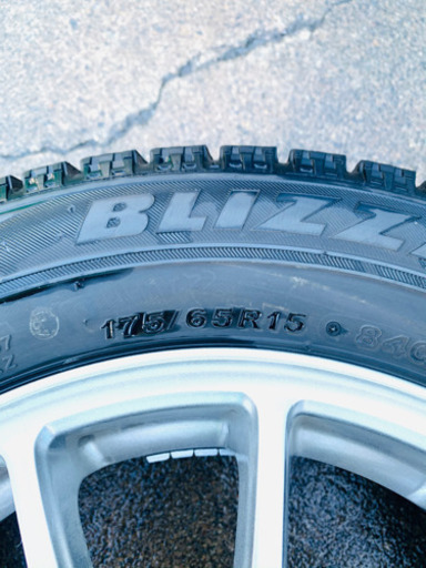 バリ溝❗ スタッドレス&アルミホイール4本セット 175/65R15‼️