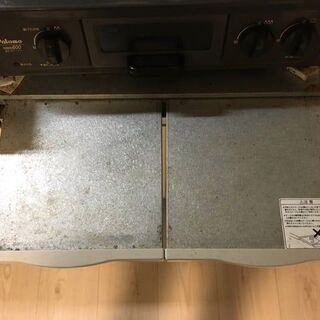 ガスコンロ（都市ガス）と引き出しカウンターの画像