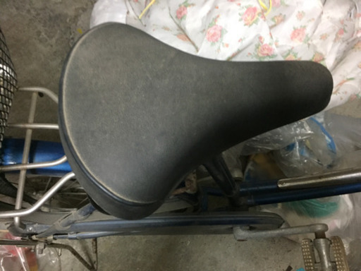 ほとんど乗っていない自転車前後タイヤ新品に近い鍵付