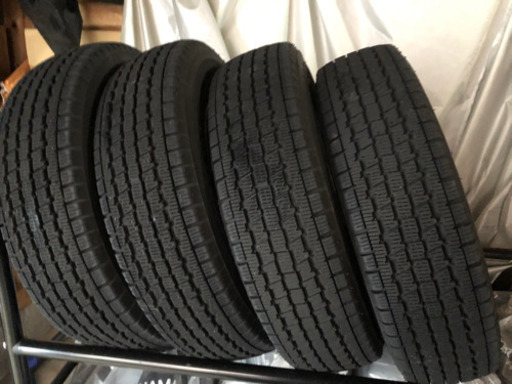 スタッドレスタイヤ　アルミホイルセット