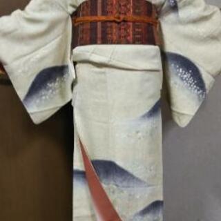 👘三越誂　正絹 付下げ たたき染め 刺繍 方形散らし ★ セミフォーマルにもの画像
