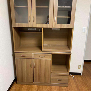 食器棚　3000円-12/7締切