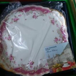 新品　NARUMl  おしゃれなお皿