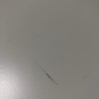 IKEAのテーブル デスク 要組み立ての画像