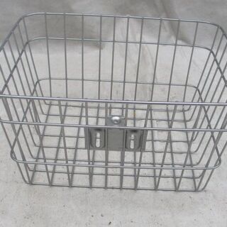 【売約済み】☆地元のみ☆条件により半額☆自転車前カゴ☆の画像