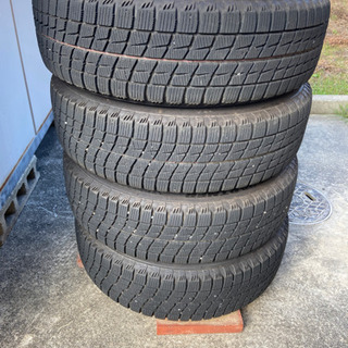 スタッドレスタイヤ 175/65R15 