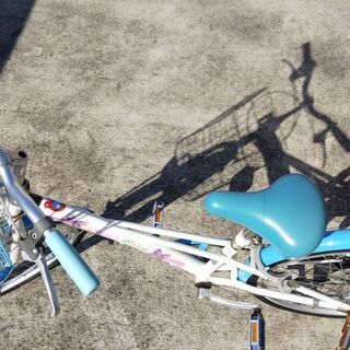 【子供用　女子用　自転車22インチ（使用頻度少）】の画像