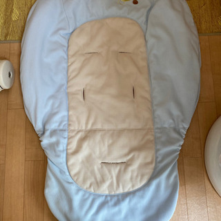 コンビ Combi ハイローベットチェアー レミニス S (新生児~4歳頃対象) ｽﾃｯﾌﾟ連動ﾘｸﾗｲﾆﾝｸﾞ【クッション2個付】ハイローチェアの画像