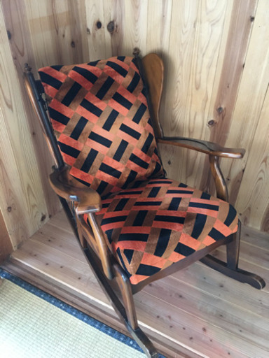 カリモク　ロッキングチェアー