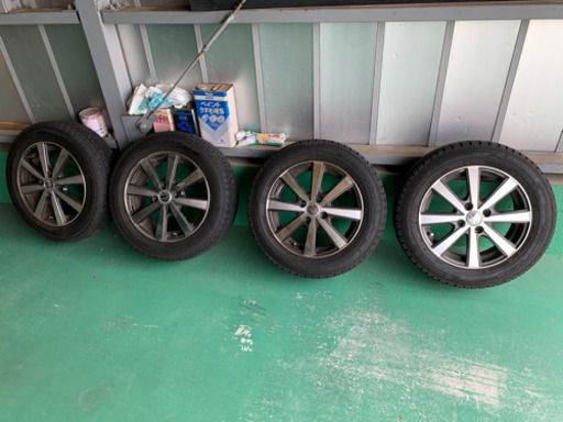 スタッドレスタイヤ