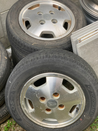 ダイハツ用アルミホイールタイヤ付き4本セットです‼️溝もあります‼️