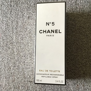 シャネルN°5 オードトワレ100ml 未開封