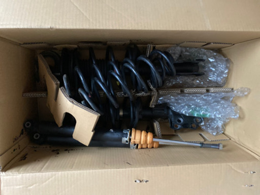 プリウス 純正サス