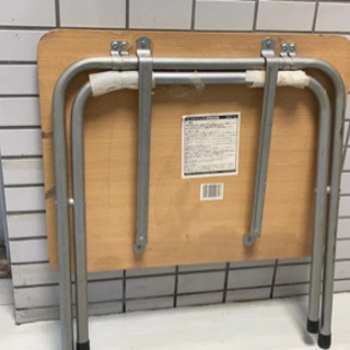 折畳テーブルの画像