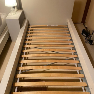 【無料】0円美品　IKEA シングルベッド　マルム　美品の画像