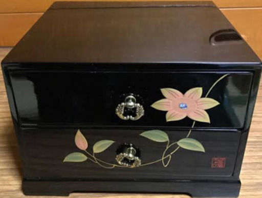 工芸品 鉄仙 漆塗り 二段式小物入れ引き出し