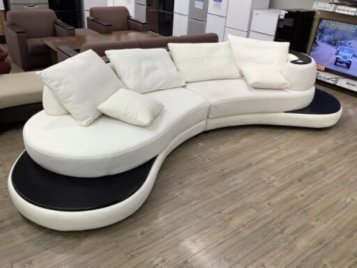 半円型コーナーソファーが入荷！