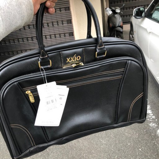 ゼクシオ　ゴルフバッグ①
