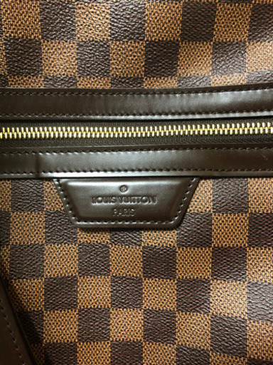 LOUIS VUITTON  ルイヴィトン　大きめバッグ　美品
