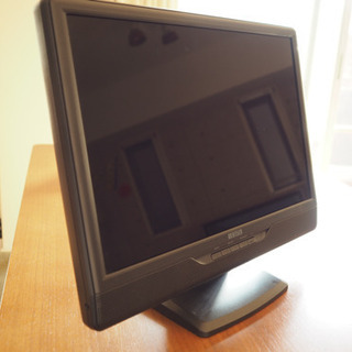 19インチ　PCディスプレイ