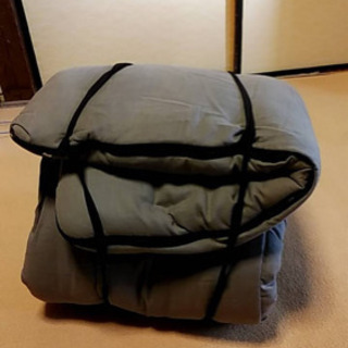 キャンプ用の寝袋