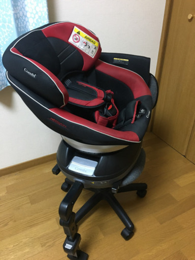 大幅値下げ！コンビ　ネムール　 ISOFIX