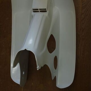 カブC50用　レッグシールド中古割れ補修品、再塗装品