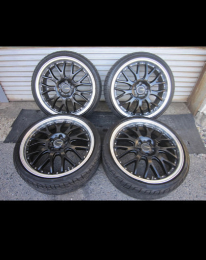 215/35 R19 ラジアルタイヤ　7～8部山