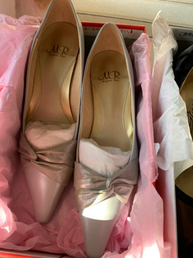 【パンプス4足セット】写真を確認して欲しいので何個か投稿してます