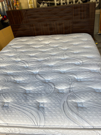 今週限定1万円引きします。シモンズダブルベッド　使用期間1ヶ月