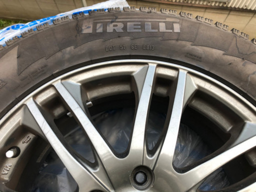中古スタッドレスセット VELVA 17インチ 225/65R17 